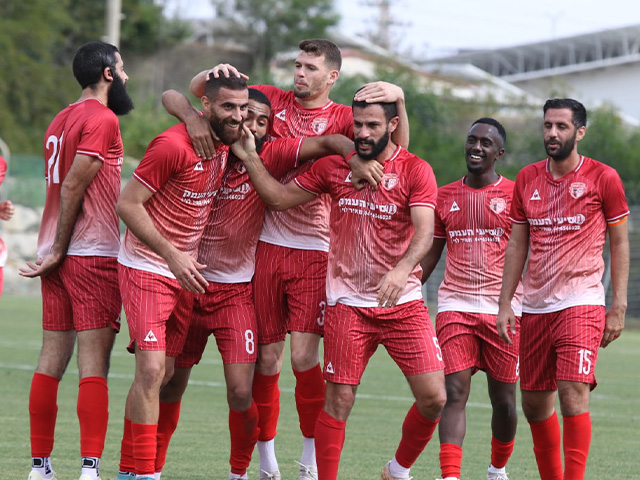 חגג עם שלושער. עזת חלאיילה (דאפר מחאמיד)